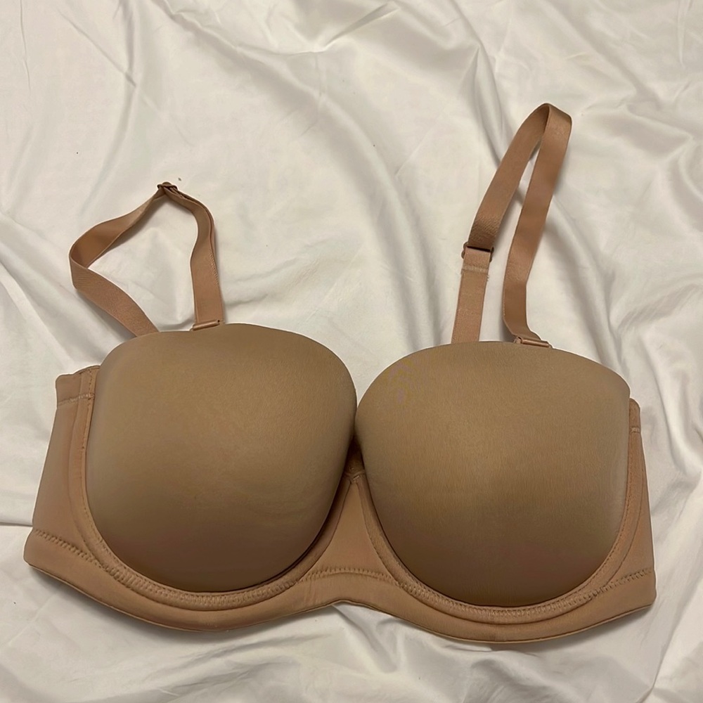 Red Carpet Convertible Strapless Bra
WACOAL